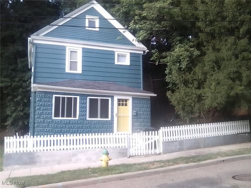 27 W Glenwood Ave, Akron, OH, 44304-1017 | Card Image