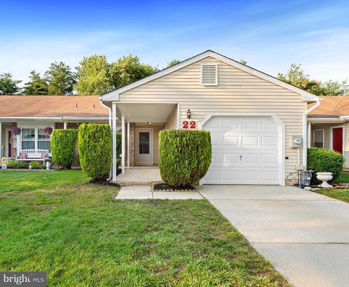 22 W Berwin Way, MOUNT LAUREL, NJ, 08054-3015 | Card Image