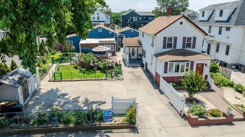 137 Jefferson St, Inwood, NY, 11096-2109 | Card Image