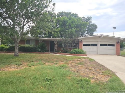 201 Trudy Ln, Universal City, TX, 78148-4224 | Card Image