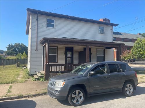 611 6th St, New Brighton, PA, 15066-1809 | Card Image