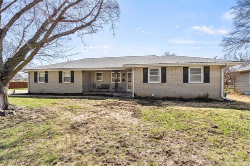 300 Walnut St, Blue Springs, MO, 64014-3063 | Card Image