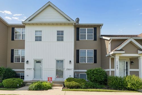 1766 Fieldstone Dr N, Shorewood, IL, 60404-8110 | Card Image