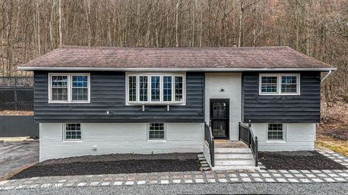 414 State Route 93 Hwy, Sugarloaf, PA, 18249-3734 | Card Image