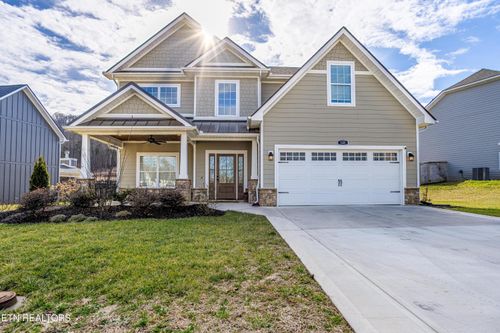 131 Forest Creek Pkwy, Oak Ridge, TN, 37830-5614 | Card Image