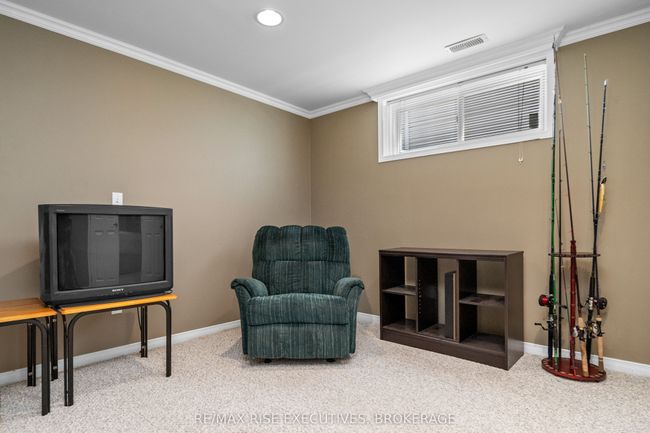 32 Abbey Dawn Dr, House other with 3 bedrooms, 3 bathrooms and 4 parking in Bath ON | Image 31