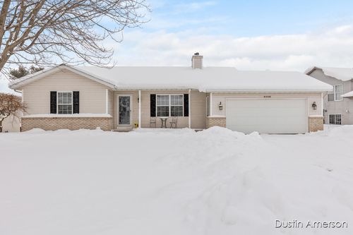 6258 Plainview Dr, Hudsonville, MI, 49426-9062 | Card Image