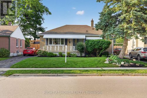 24 Tweedsmuir Ave, London, ON, N5W1K5 | Card Image
