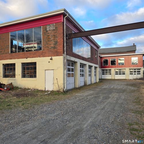 45 Willow St, Winsted, CT, 06098-2009 | Card Image