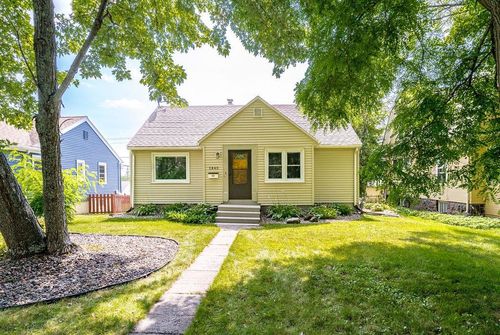 5840 Tioga St, Duluth, MN, 55804-2553 | Card Image