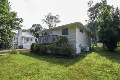 66 Putnam Rd, Cortlandt Mnr, NY, 10567-7446 | Card Image