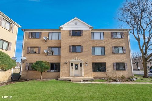 e-9340 Hamilton Court, Des Plaines, IL, 60016 | Card Image