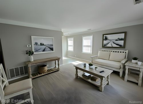 2228 Bonner St, Ferndale, MI, 48220-1561 | Card Image