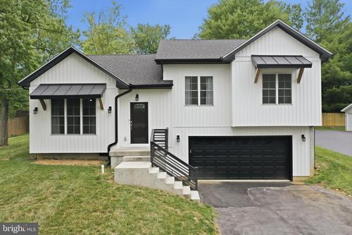 195 Still Meadow Dr, MARTINSBURG, WV, 25405-5273 | Card Image