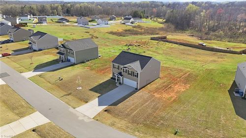 221 Culloden Dr, Mocksville, NC, 27028-4885 | Card Image