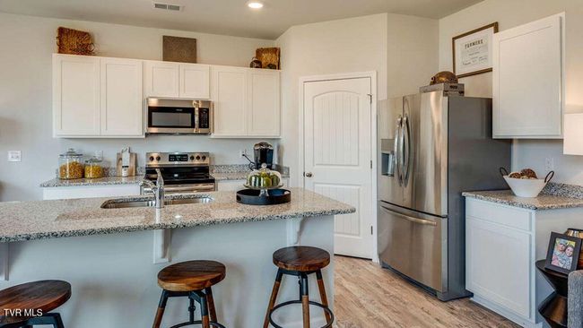 139 Golden Rod Drive, House other with 3 bedrooms, 3 bathrooms and null parking in Bluff City TN | Image 5