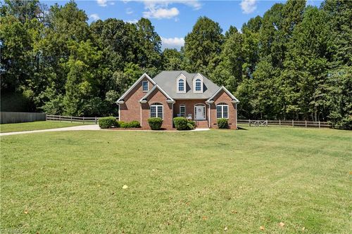 3883 Hangar Run, Sophia, NC, 27350-8479 | Card Image