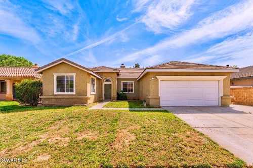 6304 Starview Dr, Lancaster, CA, 93536-1709 | Card Image