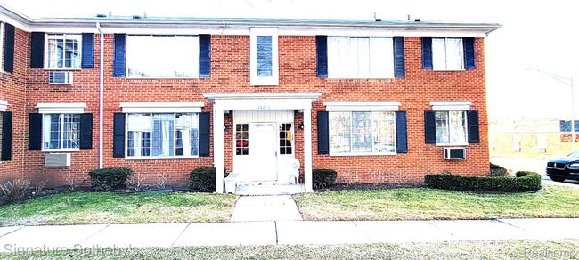 APT-221 - 20870 Wildwood Dr, Condo with 2 bedrooms, 1 bathrooms and null parking in Harper Woods MI | Image 14