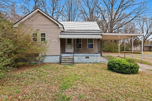713 Raleigh St, Oxford, NC, 27565-3739 | Card Image