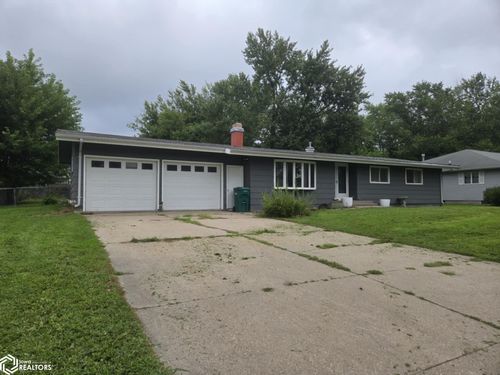407 E Buchanan Ave, Fairfield, IA, 52556-3811 | Card Image