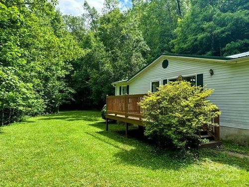 143 Hubert Mccall Dr, Balsam Grove, NC, 28708-0030 | Card Image