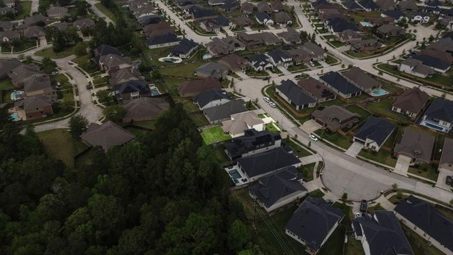 Aerial view of no back neighbors | Image 42