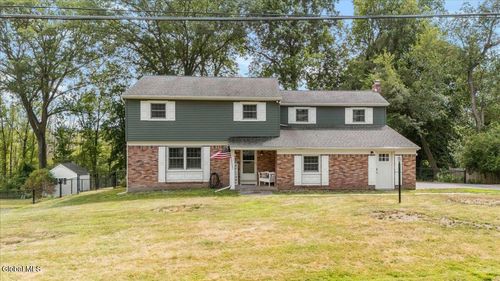 10 Heritage Pkwy, Glenville, NY, 12302-2613 | Card Image