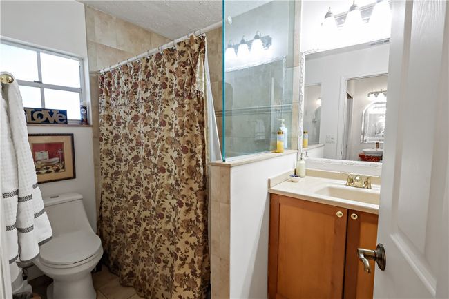 686 Joy St, House other with 3 bedrooms, 2 bathrooms and null parking in SEBASTIAN FL | Image 8