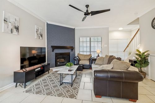 505-9910 Royal Ln, Dallas, TX, 75231-1821 | Card Image