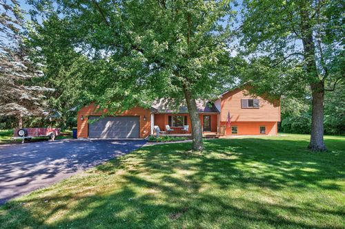 8234 257th St, Chisago City, MN, 55013-9453 | Card Image