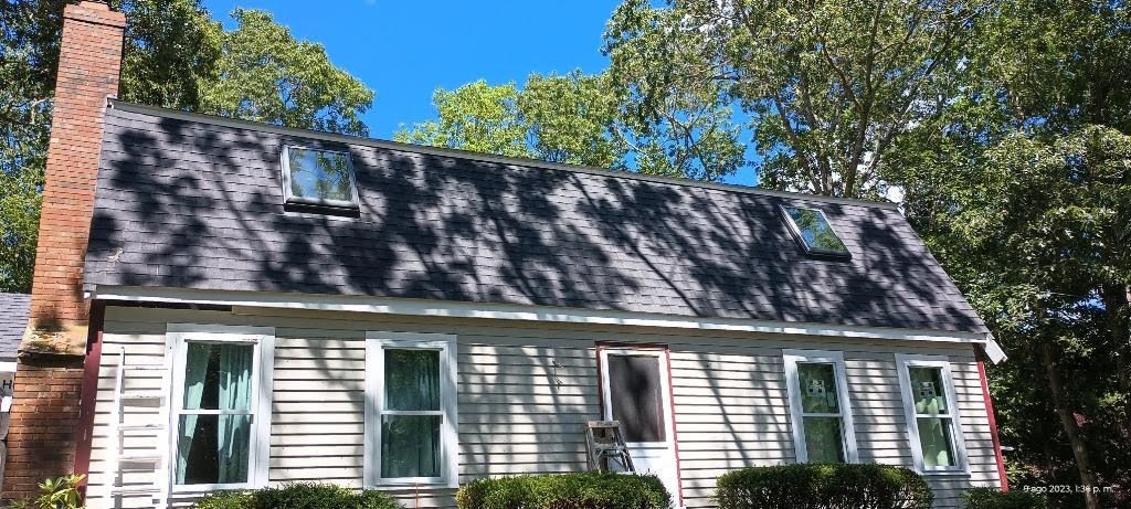Pond Cir, Mashpee, MA 02649