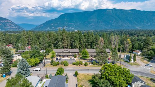 1605 4th Avenue W, Columbia Falls, MT, 59912 | Card Image