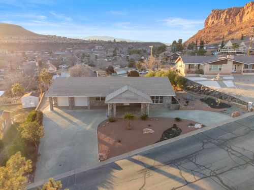 339 Sandstone Cir, St George, UT, 84770-2784 | Card Image