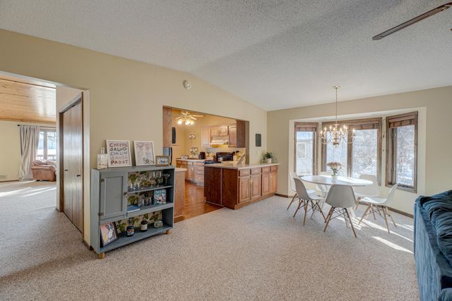 Savor every meal with stunning river views from your dining area—where every bite is enhanced by nature’s beauty! | Image 16