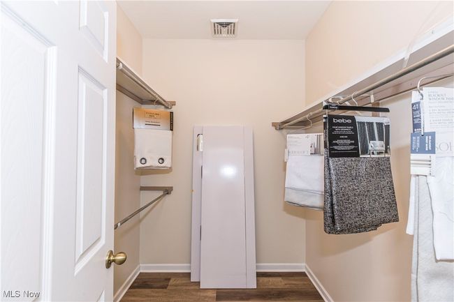 Walk in closet | Image 19