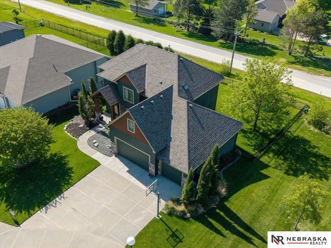 20029 Oak St, House other with 5 bedrooms, 4 bathrooms and 3 parking in Gretna NE | Image 5