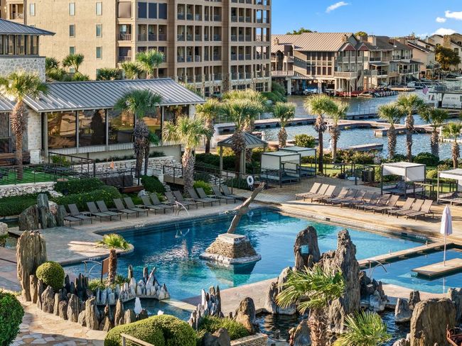 9501 - 84 Island Dr, Condo with 3 bedrooms, 3 bathrooms and 2 parking in Horseshoe Bay TX | Image 37