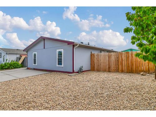213 Versailles St, Lochbuie, CO, 80603-9759 | Card Image