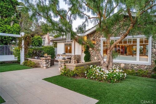 461 Poplar St, Laguna Beach, CA, 92651-1702 | Card Image