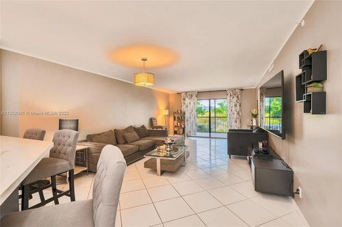 apt-302-2205 S Cypress Bend Dr, Pompano Beach, FL, 33069-4455 | Card Image