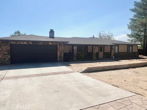15060 Nokomis Ct, Apple Valley, CA, 92307-4842 | Card Image