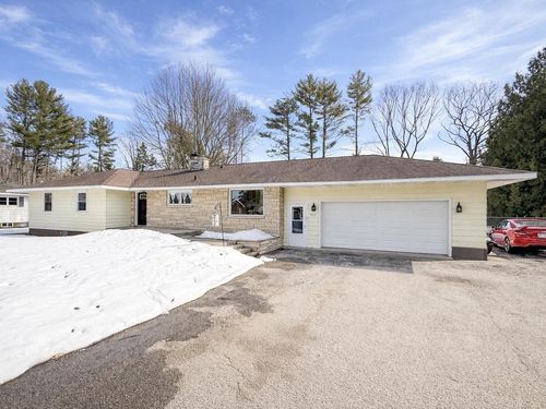 929 Edgewood Circle, Marinette, WI, 54143 | Card Image