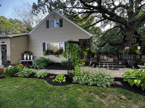 2707 Margaret Ave E, Maplewood, MN, 55119-4128 | Card Image