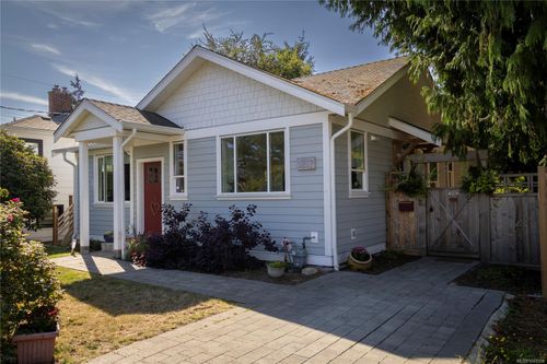 1217 May St, Victoria, BC, V8V2S8 | Card Image