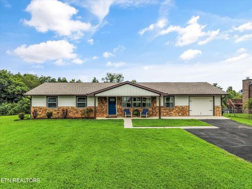 250 Trades Dr, Lenoir City, TN, 37771-7810 | Card Image