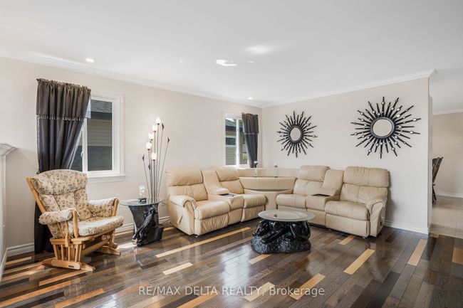 5 Lamoureux St, House other with 4 bedrooms, 3 bathrooms and 6 parking in Saint Isidore ON | Image 5