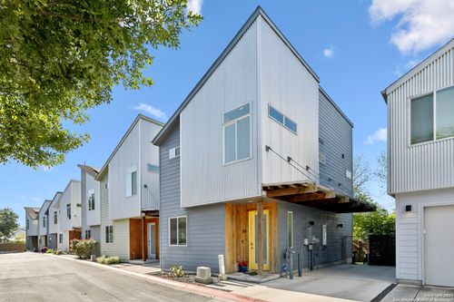 unit-26-330 Clay St, San Antonio, TX, 78204-2472 | Card Image