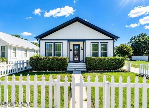 156 Markham Dr, Gulfport, MS, 39507-1337 | Card Image
