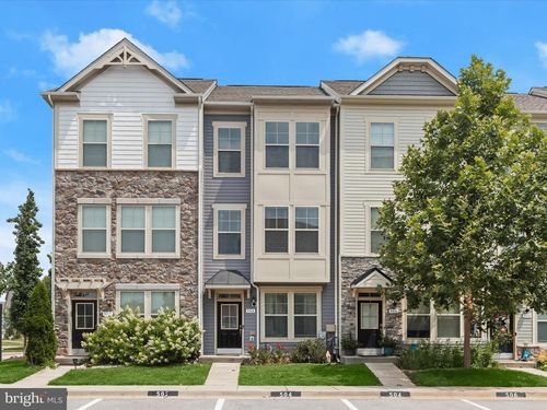504 Pebblebrook Ln, GLEN BURNIE, MD, 21060-8631 | Card Image